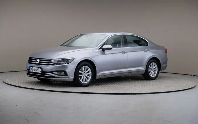 volkswagen passat Volkswagen Passat cena 77899 przebieg: 92126, rok produkcji 2019 z Warszawa